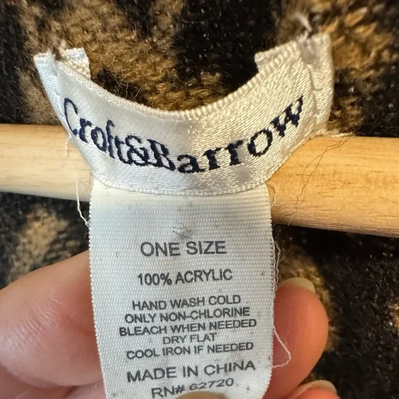 Croft & Barrow Leopard Print Shawl Cape with Fringe - Picture 5 of 6